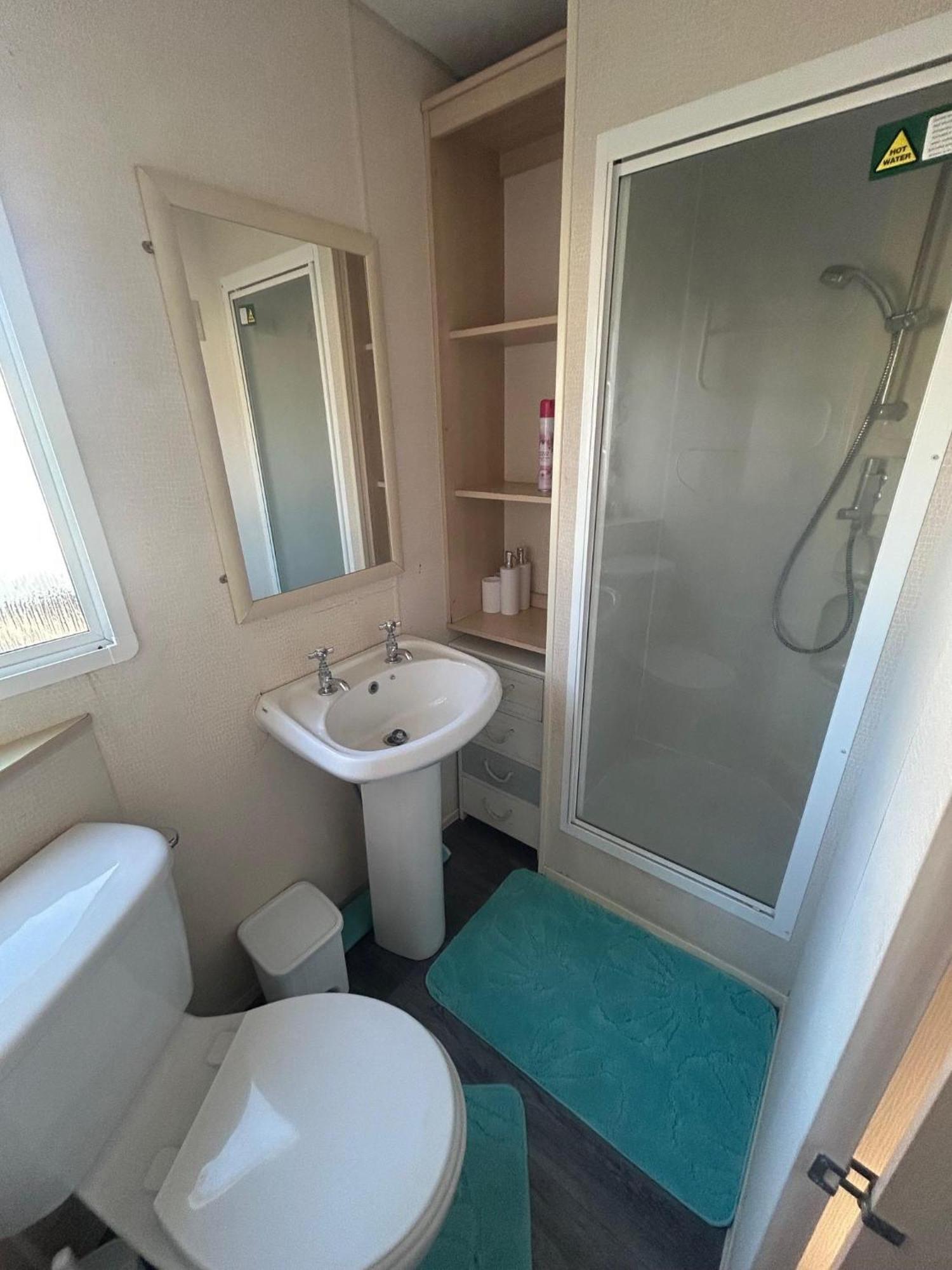 6 Berth Caravan For Hire By The Beach In Heacham, Norfolk Ref 21038C 외부 사진